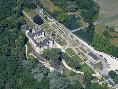 מבט אווירי על Château d’Ussé ממזרח
