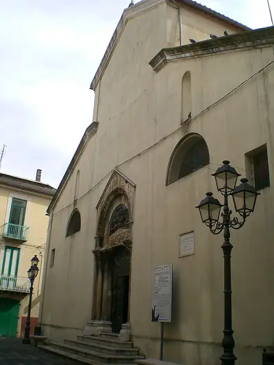 חזית הקתדרלה Santa Maria Maggiore בטג'אנו