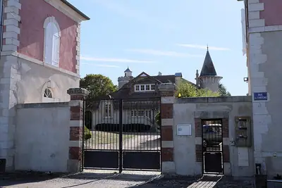 מבט נוסף על Château Colin ב-Manoncourt-sur-Seille