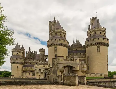 Château de Pierrefonds במבט מדרום