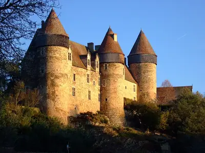 Château de Culan מעל עמק נהר Arnon