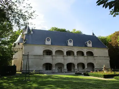 חזית Château de Dampierre-sur-Boutonne