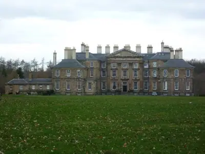 Dalkeith Palace בתוך Dalkeith Country Park
