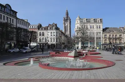המזרקה ב-Place d'Armes ב-Douai