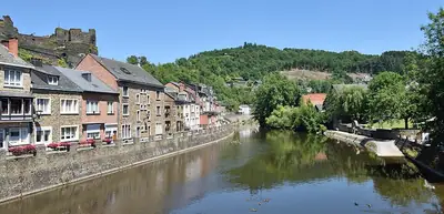 נהר אורת' במעלה הזרם ב-La Roche-en-Ardenne