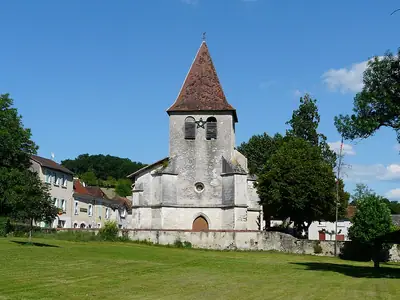 כנסיית Saint-Eutrope ב-Saint-Aquilin, הכפר הסמוך ל-Château de Belet