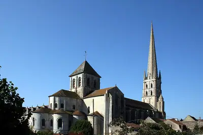 כנסיית המנזר Saint-Savin